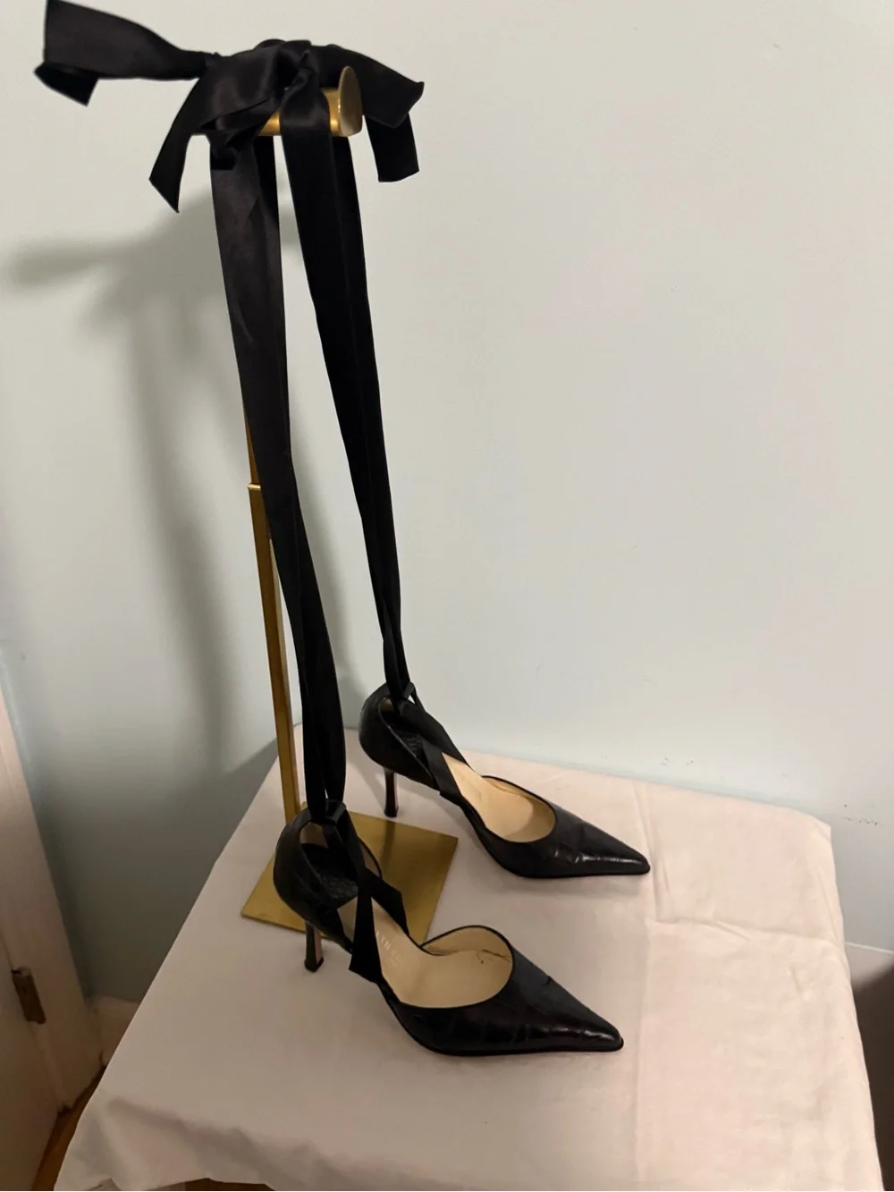 Kenneth Cole Black Pointed Lace-Up Women’s Pumps! - Picture 2 of 11